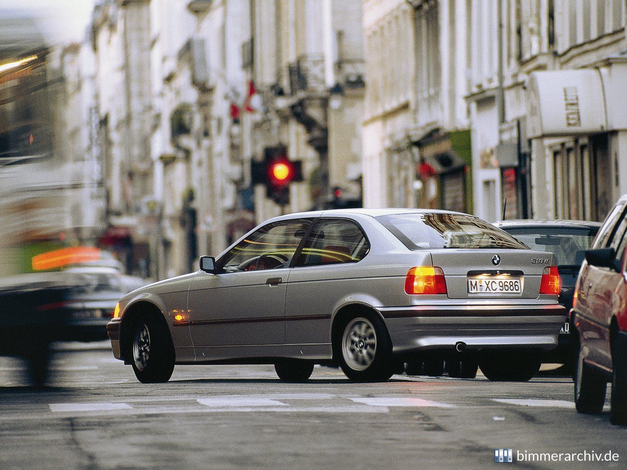 BMW 318ti compact