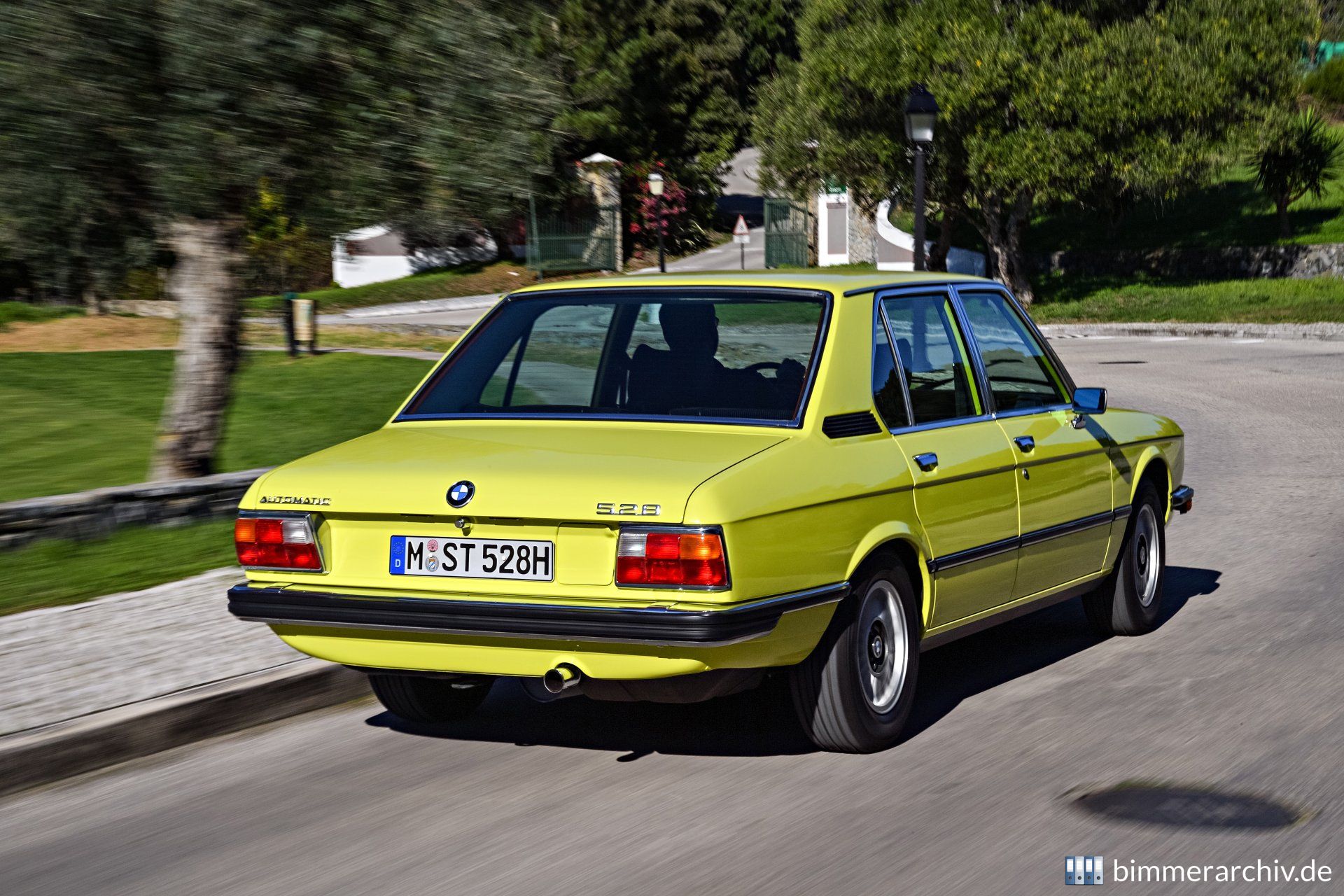 BMW 528