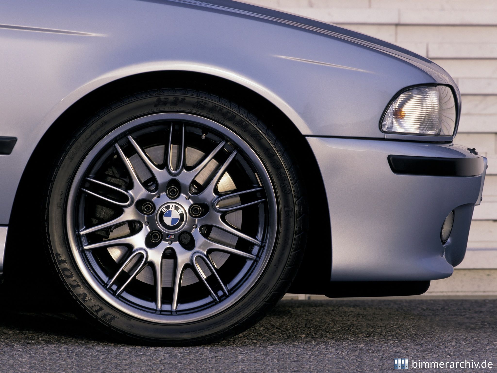 Е шина. БМВ м5 е39. BMW m5 e39 Wheels. Диски м5 е39. М диски на БМВ е39.