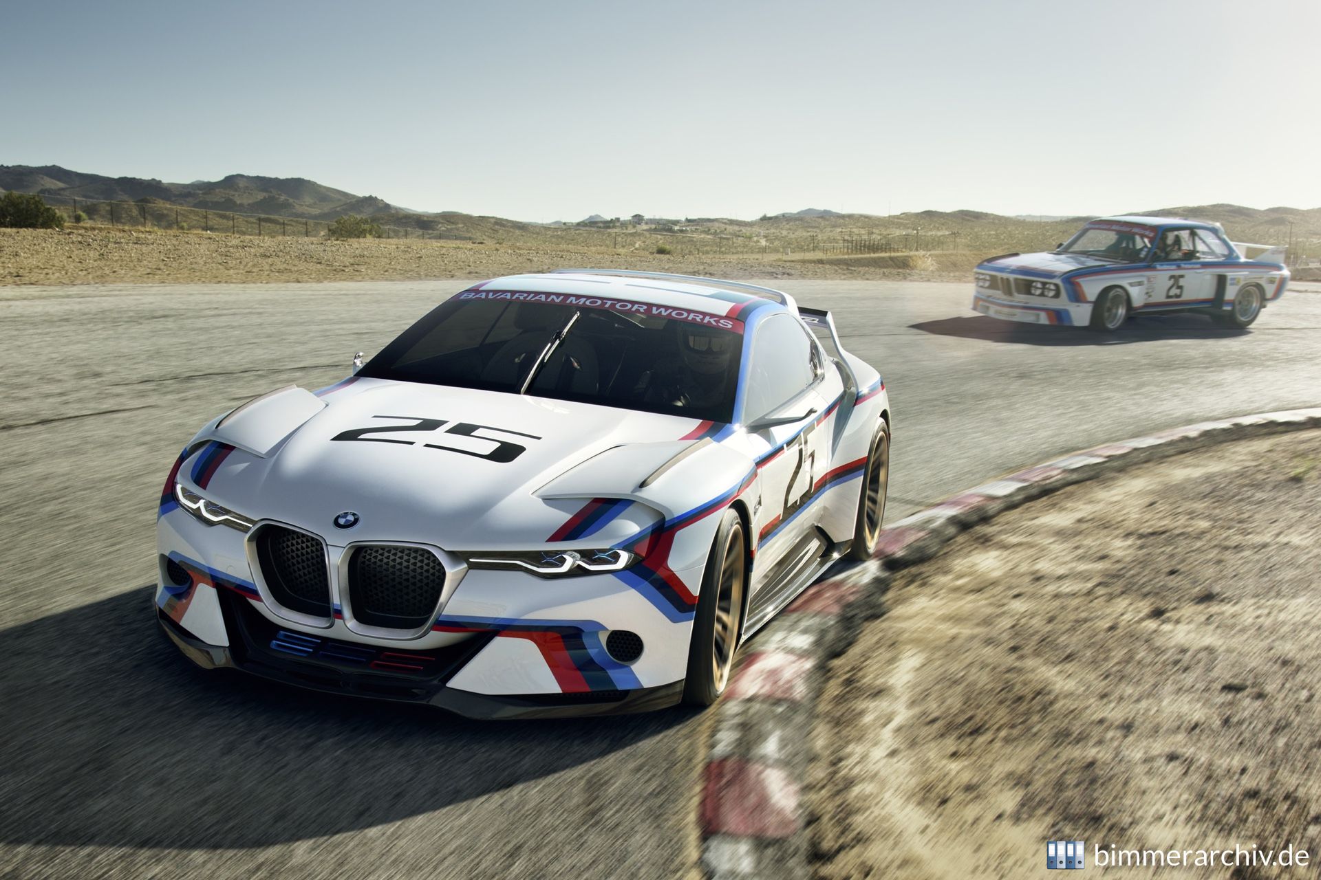 Baureihenarchiv für BMW Fahrzeuge · BMW 3.0 CSL Hommage R · bimmerarchiv.de