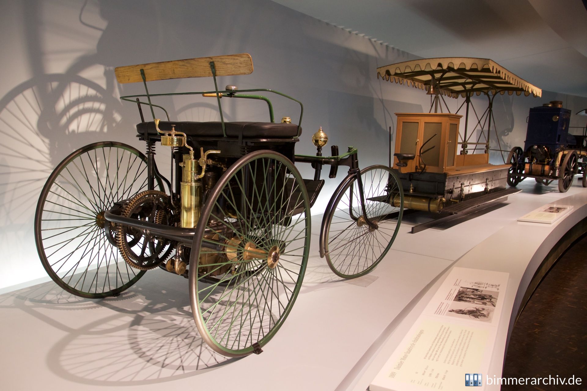 Daimler Motor-Quadricycle Stahlradwagen (1889)