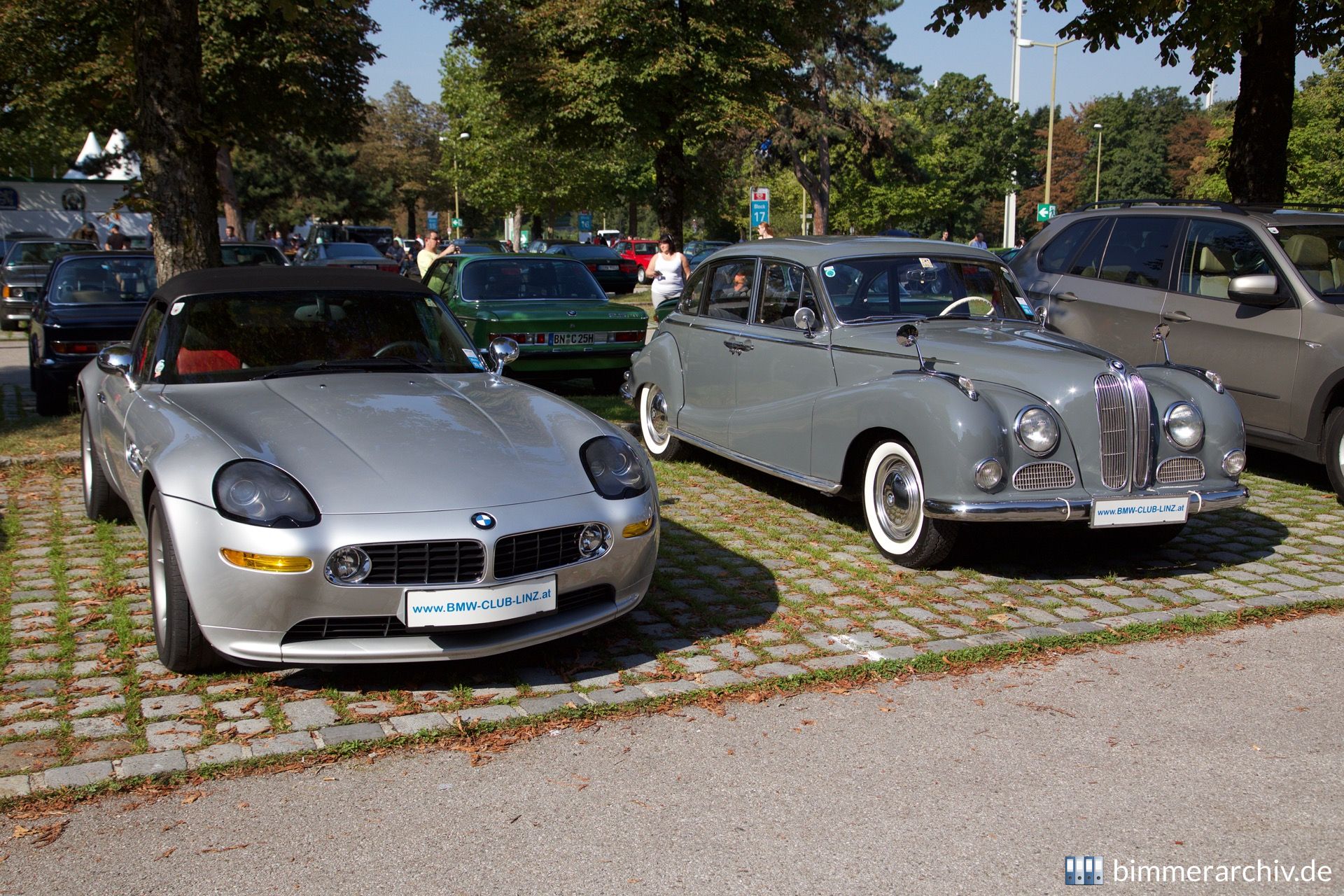 BMW Z8 und 502