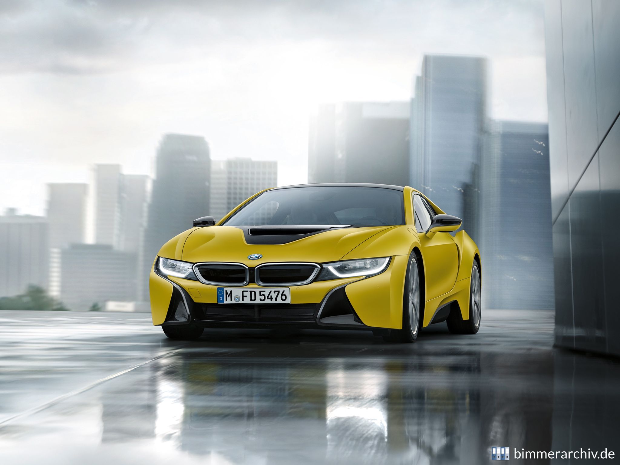 BMW i8 Protonic Frozen Yellow Edition